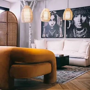 Coda Williamsburg Hotel